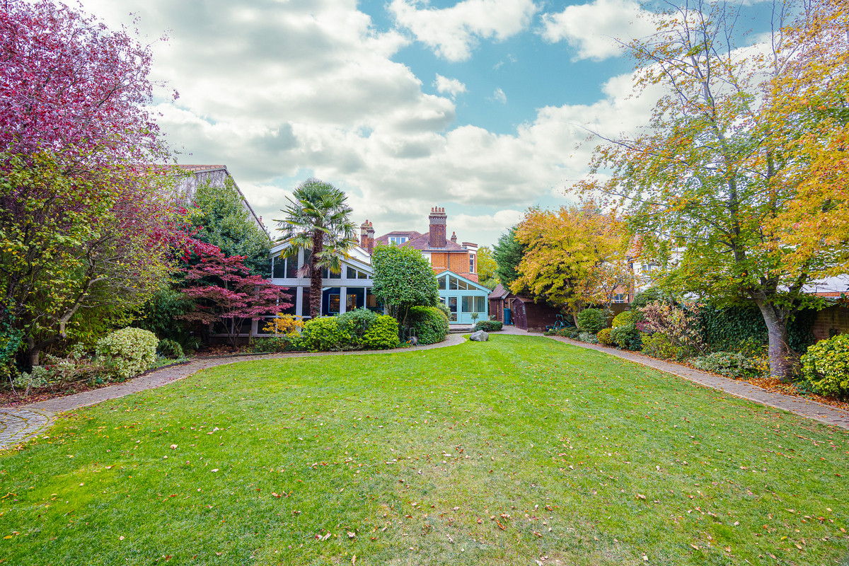 imperial-avenue-westcliff-on-sea-ss0-2