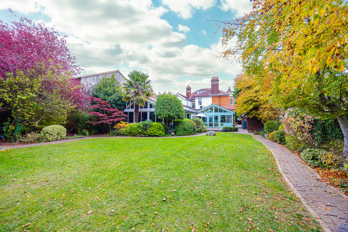imperial-avenue-westcliff-on-sea-ss0-2
