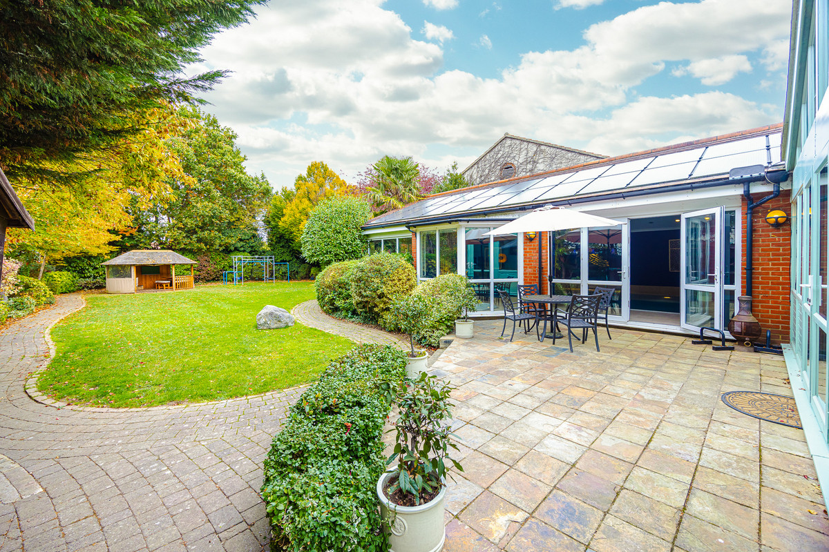 imperial-avenue-westcliff-on-sea-ss0-2