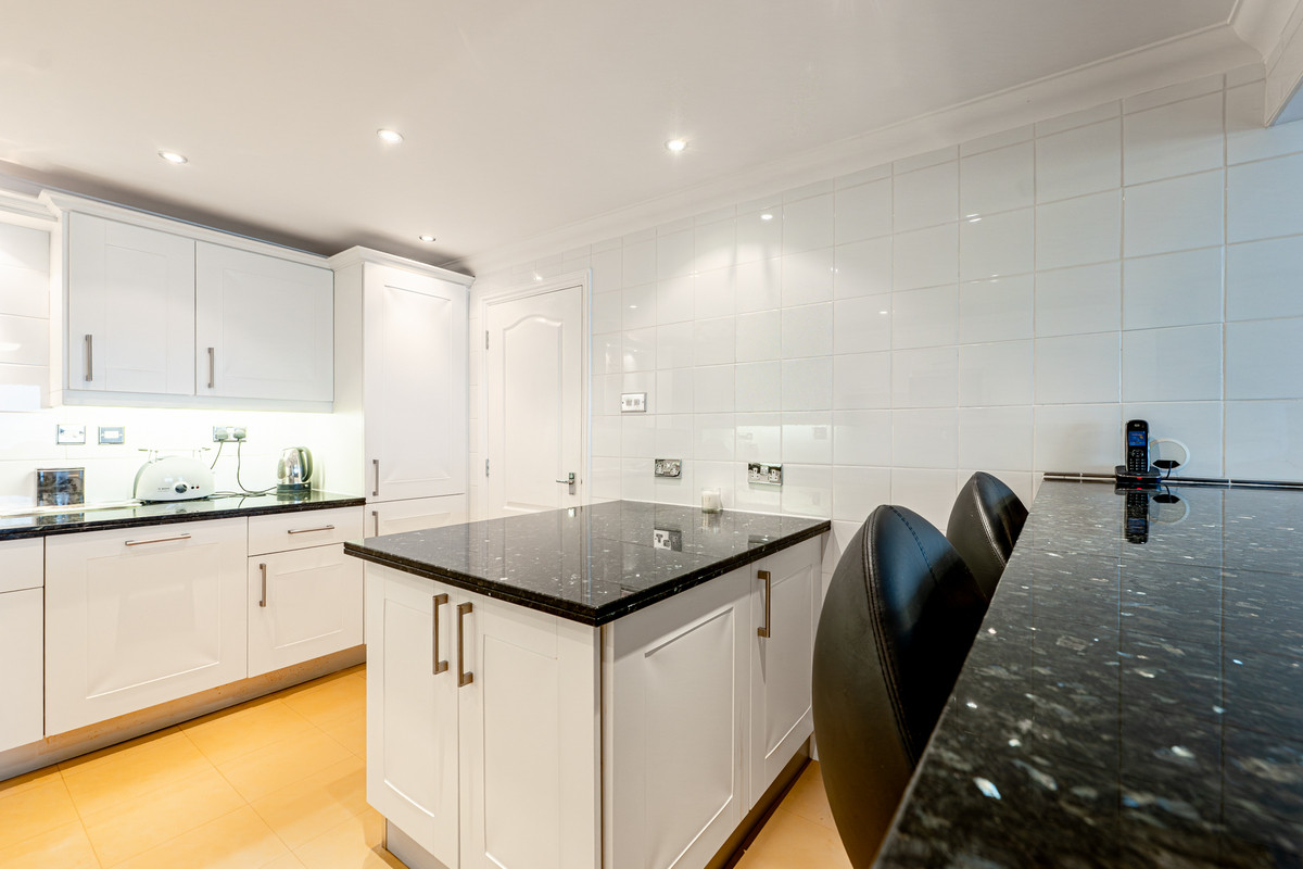 the-leas-westcliff-on-sea-ss0-7