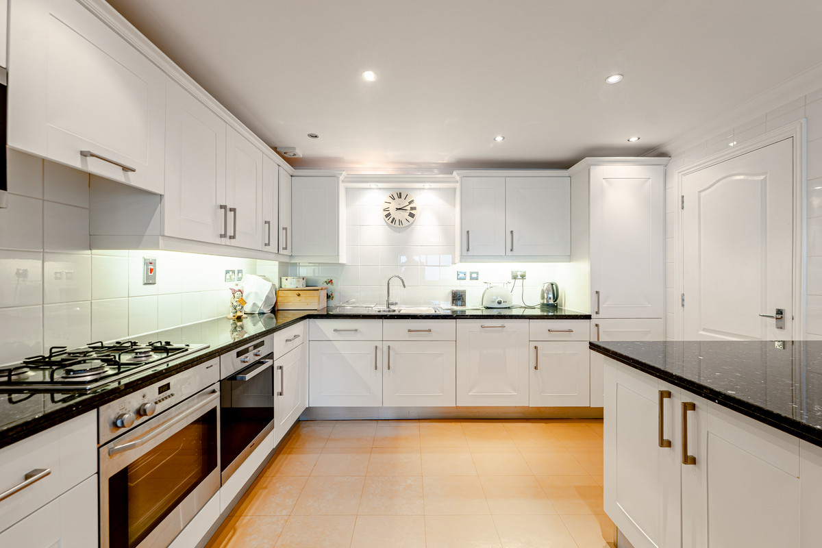 the-leas-westcliff-on-sea-ss0-7