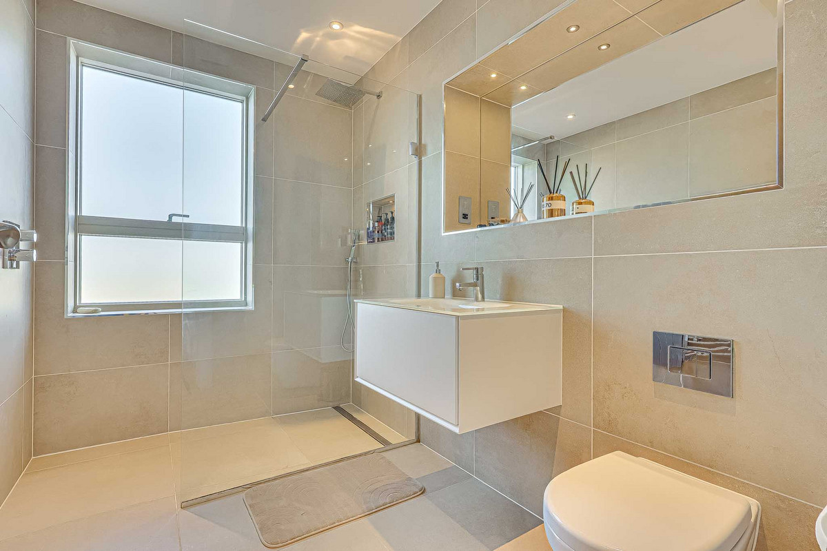 rectory-grove-leigh-on-sea-ss9-2