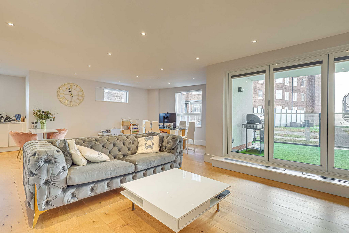 rectory-grove-leigh-on-sea-ss9-2