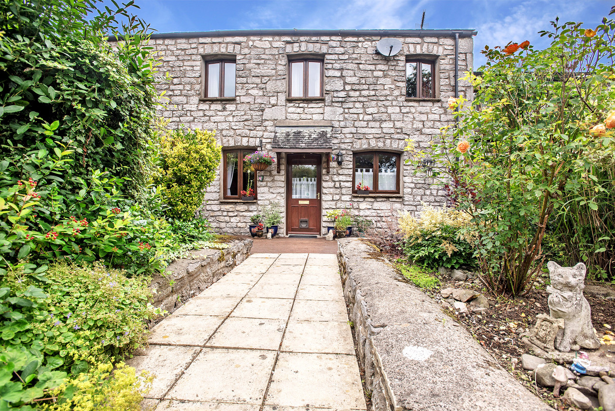 Property enquiry form background image