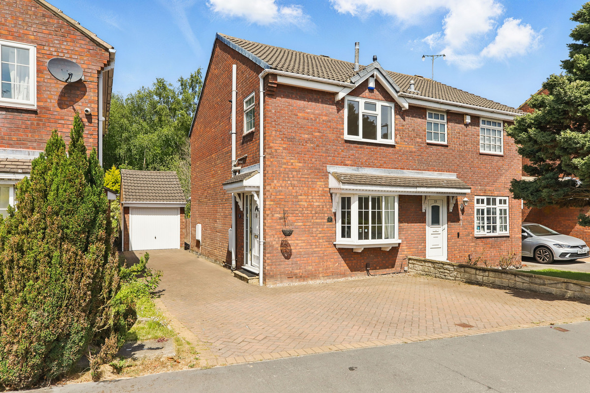 Oakdene Way, Leeds, LS17