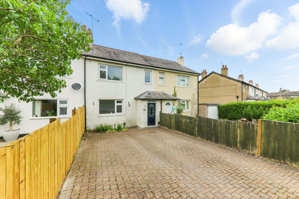 Canada Crescent, Leeds, LS19