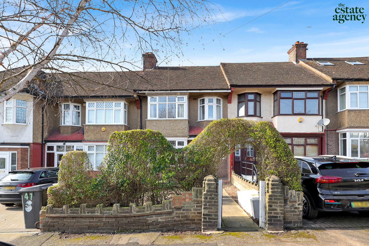 Hurst Avenue, Chingford, E4