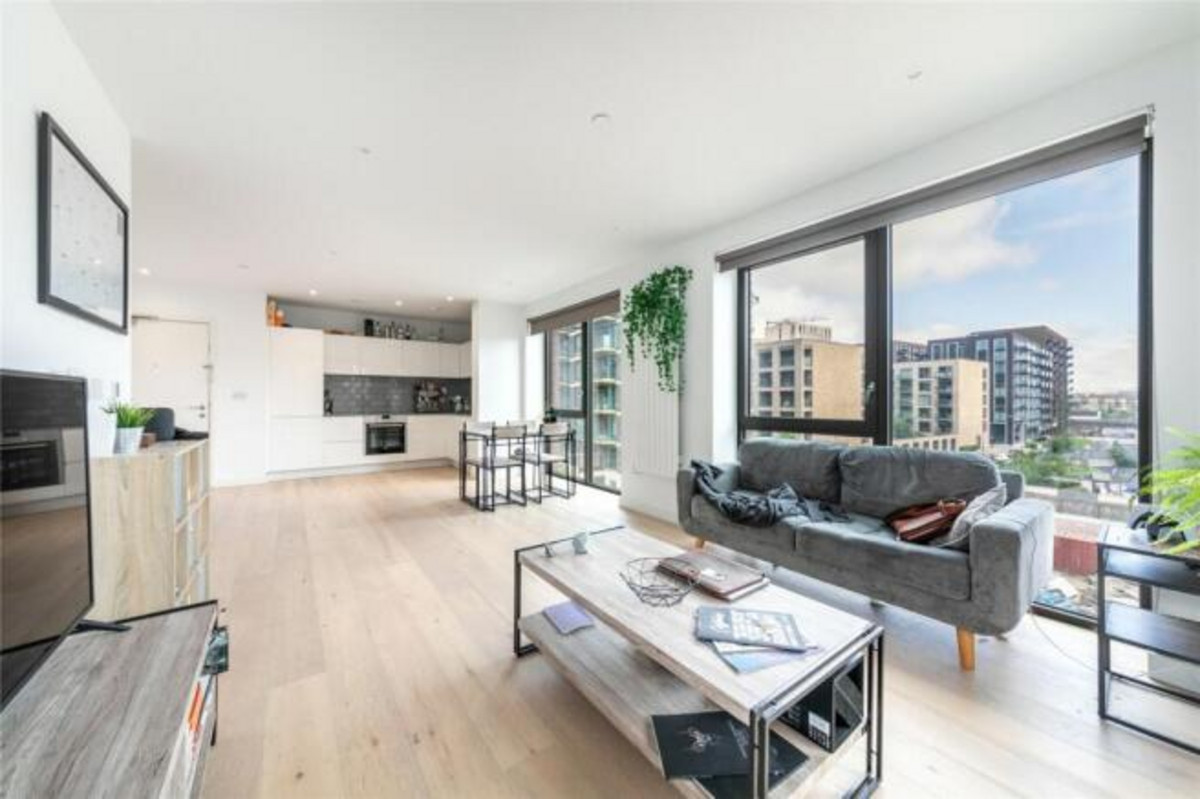 Pendant Court, Royal Wharf, E16