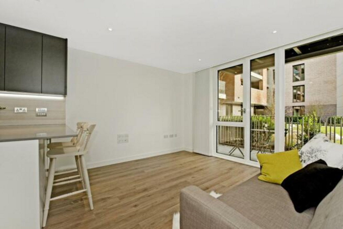 Hadleigh Apartments, Woodberry Down, N4