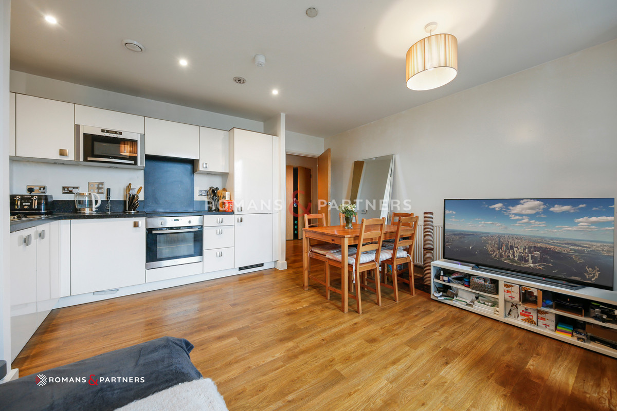 Connaught Heights, Pontoon Dock, E16