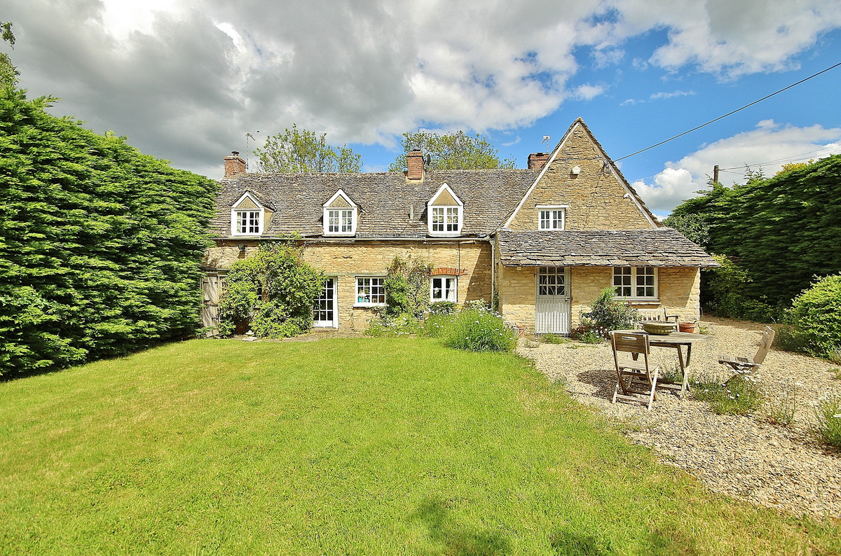 Properties for sale in Witney Thomas Merrifield