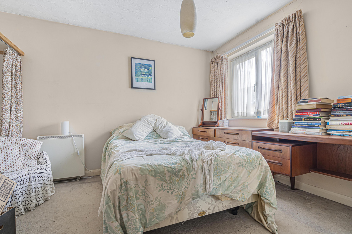 Riley Close, Abingdon Thomas Merrifield