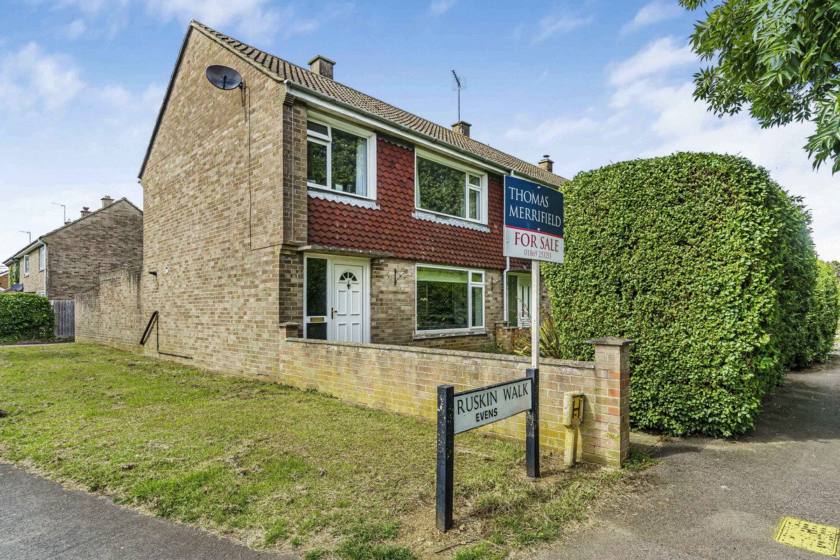 Properties for sale in Bicester Thomas Merrifield