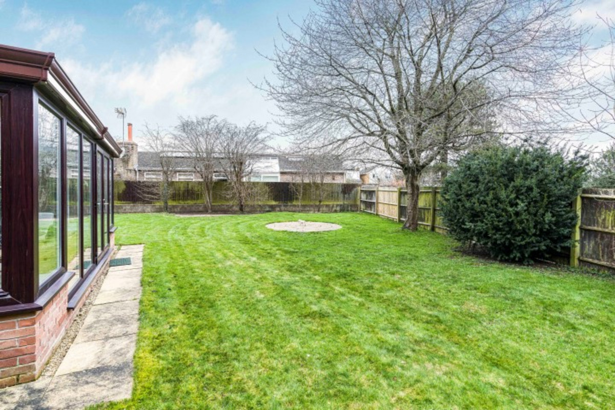 Foxdown Close, Kidlington Thomas Merrifield