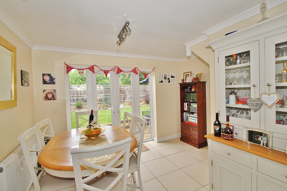 Burwell Drive, Witney Thomas Merrifield