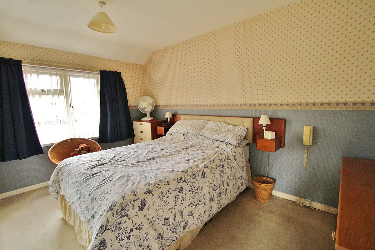 Queen Emmas Dyke, Witney Thomas Merrifield