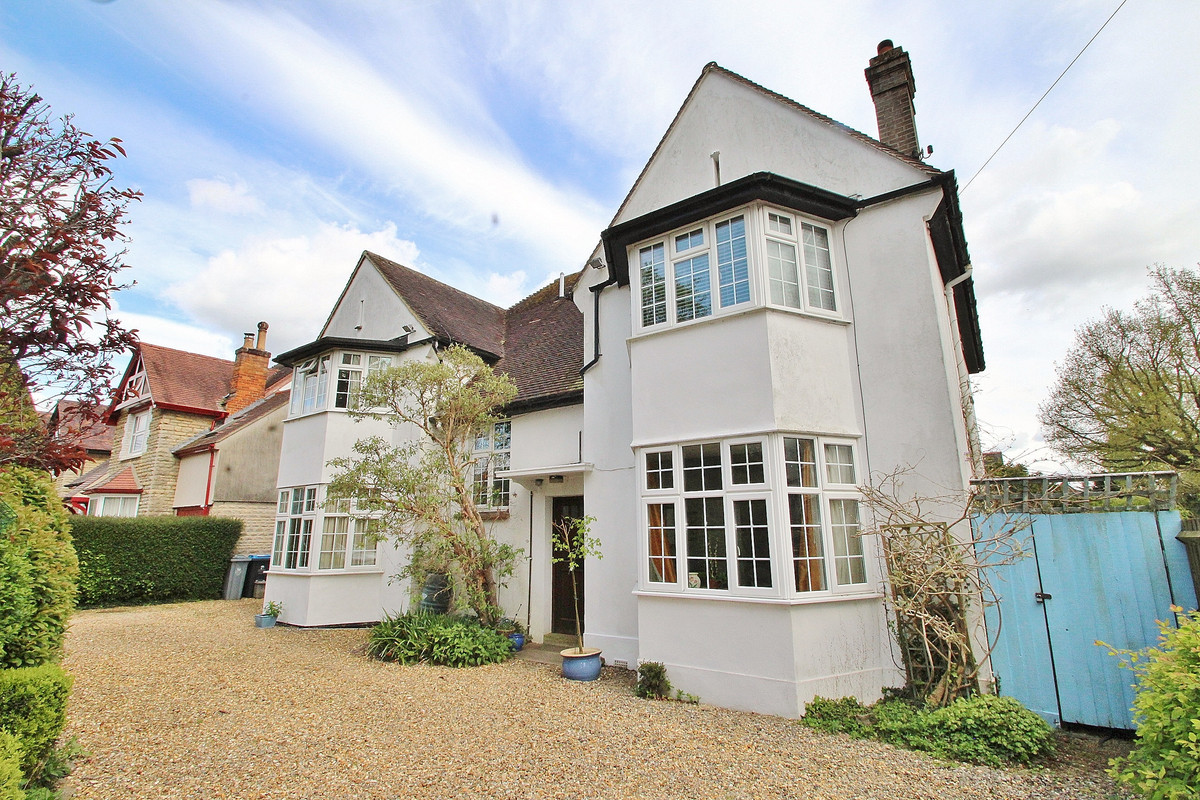 28 New Yatt Road, Witney Thomas Merrifield