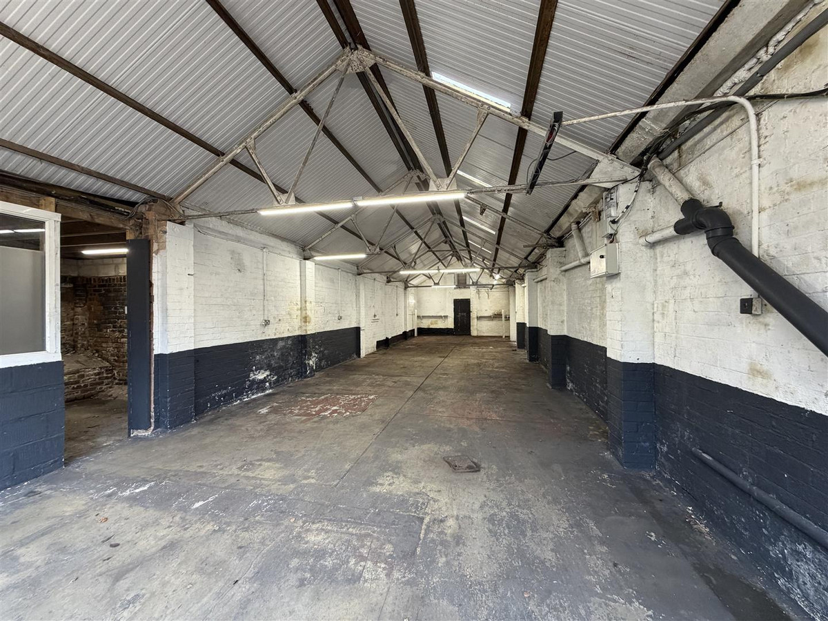 Ford Green Road, Stoke-on-Trent ST6 1NT